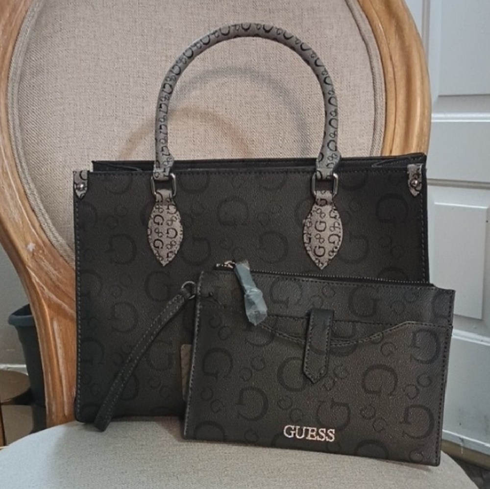 NWT'S Women's Elegant GUESS Satchel with matching Pouch